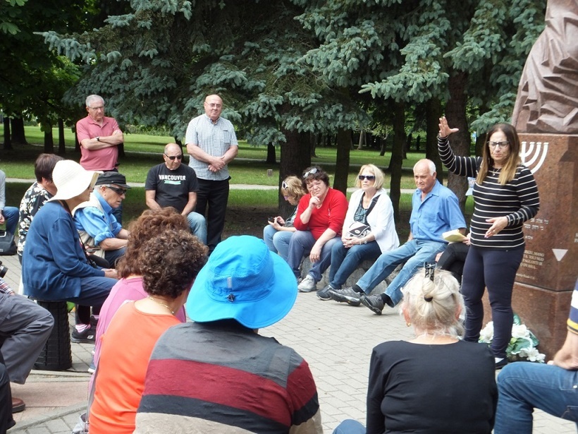 Студенты из Израиля посетили еврейскую общину в Литве